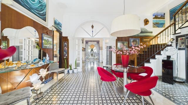 5 bedroom Villa for sale in Can Pastilla, Palma de Mallorca - € 1,799,000 (Ref: 10013045)