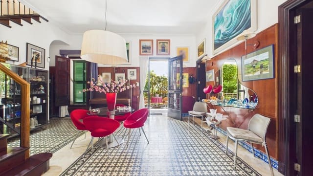 5 bedroom Villa for sale in Can Pastilla, Palma de Mallorca - € 1,799,000 (Ref: 10013045)