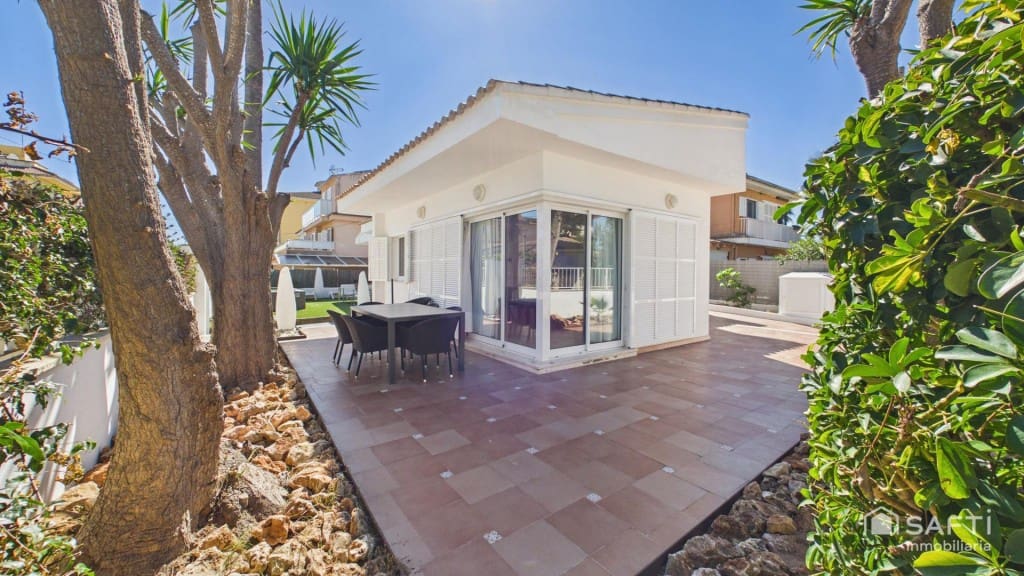 4 bedroom Villa for sale in Ca'n Picafort with pool - € 727,000 (Ref: 10013048)
