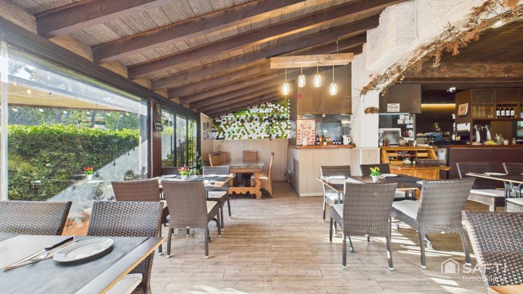 Comercial para venda em Calvia - 99 000 € (Ref: 10013050)