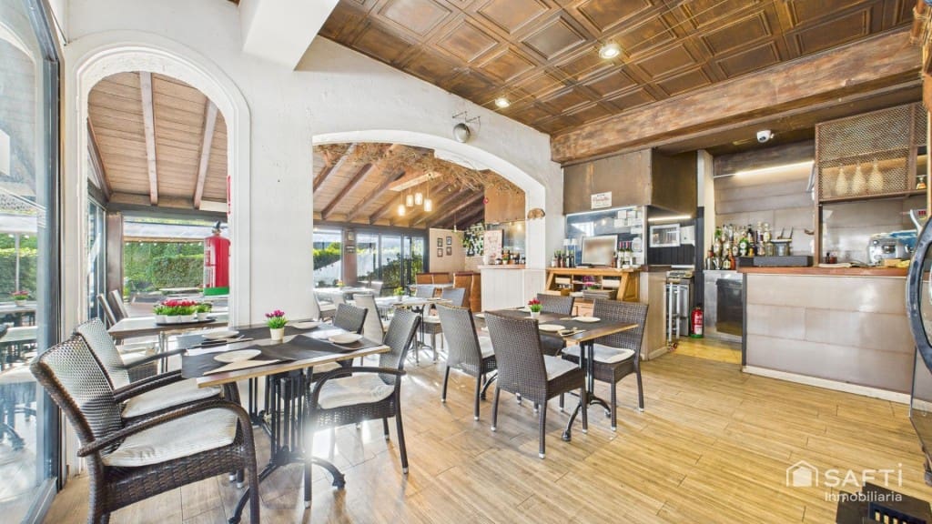Comercial para venda em Calvia - 99 000 € (Ref: 10013050)