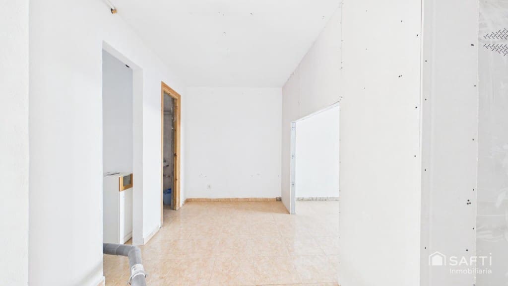 Commercieel te koop in Calvia - € 149.000 (Ref: 10013052)