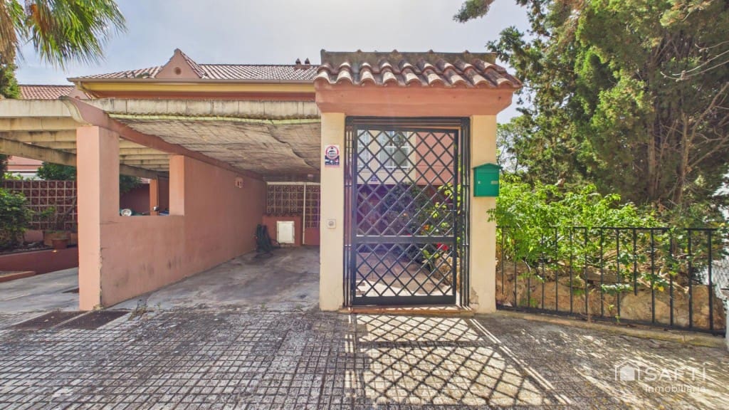 Adosado de 4 habitaciones en Cas Catala en venta con piscina - 1.300.000 € (Ref: 10013054)