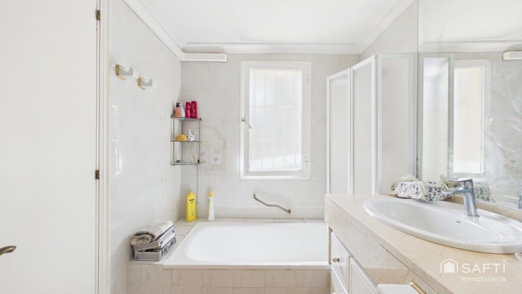 Adosado de 4 habitaciones en Cas Catala en venta con piscina - 1.300.000 € (Ref: 10013054)