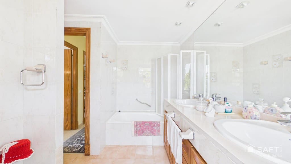 Adosado de 4 habitaciones en Cas Catala en venta con piscina - 1.300.000 € (Ref: 10013054)
