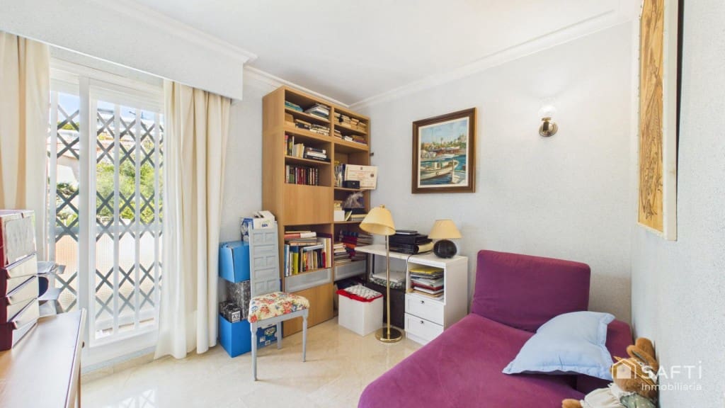 Adosado de 4 habitaciones en Cas Catala en venta con piscina - 1.300.000 € (Ref: 10013054)