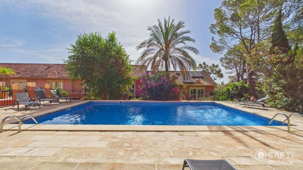 Adosado de 4 habitaciones en Cas Catala en venta con piscina - 1.300.000 € (Ref: 10013054)