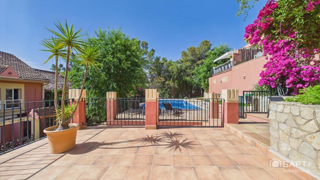 Adosado de 4 habitaciones en Cas Catala en venta con piscina - 1.300.000 € (Ref: 10013054)