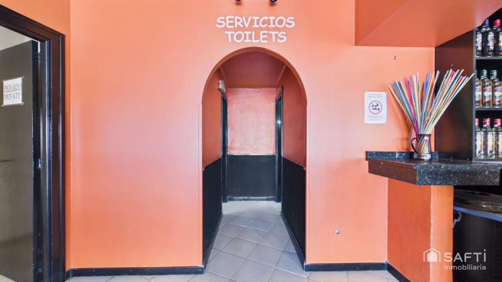 Commercial for sale in Costa de la Calma - € 495,000 (Ref: 10013055)