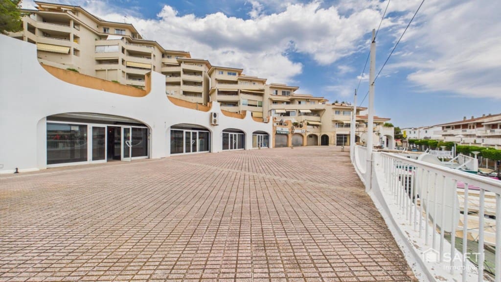 Commercial for sale in Costa de la Calma - € 495,000 (Ref: 10013055)