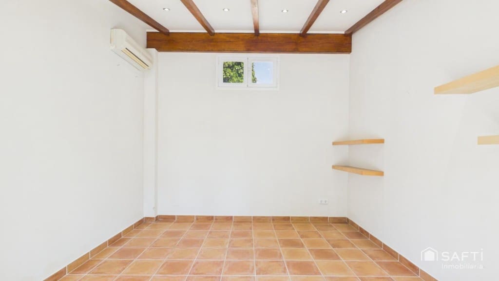 4 chambre Finca/Maison de Campagne à vendre à Bunyola avec piscine garage - 1 150 000 € (Ref: 10013057)
