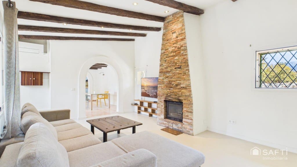 4 chambre Finca/Maison de Campagne à vendre à Bunyola avec piscine garage - 1 150 000 € (Ref: 10013057)