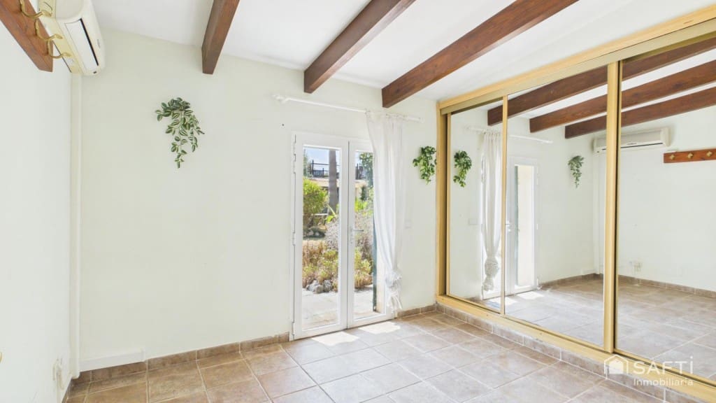 4 chambre Finca/Maison de Campagne à vendre à Bunyola avec piscine garage - 1 150 000 € (Ref: 10013057)