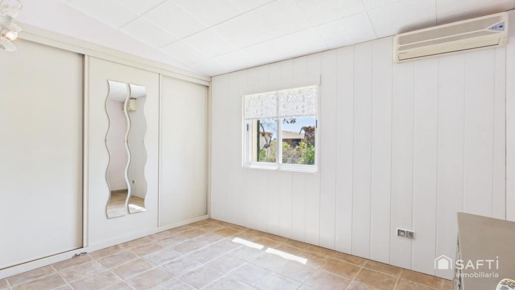 4 chambre Finca/Maison de Campagne à vendre à Bunyola avec piscine garage - 1 150 000 € (Ref: 10013057)