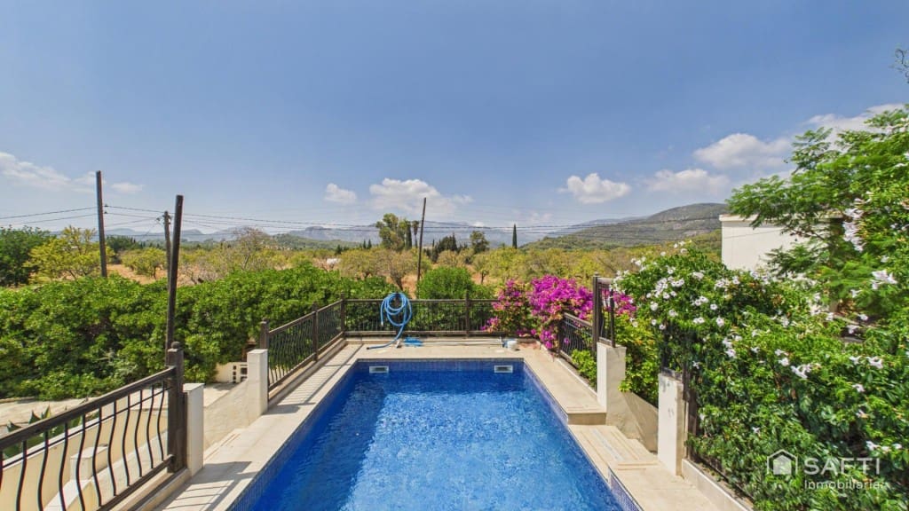4 chambre Finca/Maison de Campagne à vendre à Bunyola avec piscine garage - 1 150 000 € (Ref: 10013057)