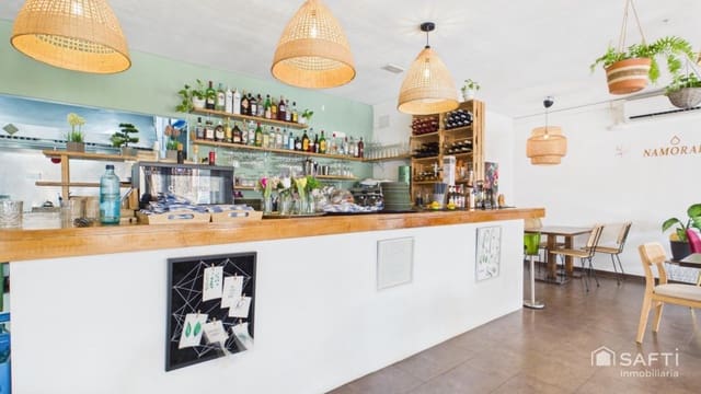 Comercial para venda em Palmanova, Calvià - 160 000 € (Ref: 10013058)