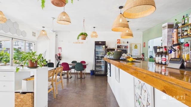 Comercial para venda em Palmanova, Calvià - 160 000 € (Ref: 10013058)