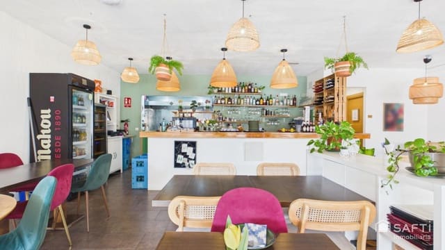 Comercial para venda em Palmanova, Calvià - 160 000 € (Ref: 10013058)