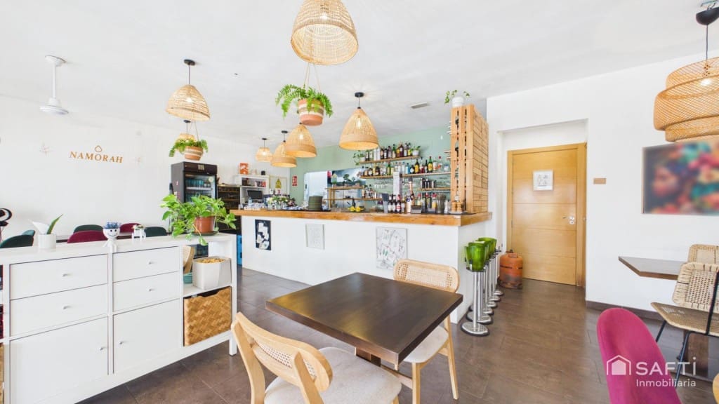 Comercial para venda em Palmanova - 160 000 € (Ref: 10013058)