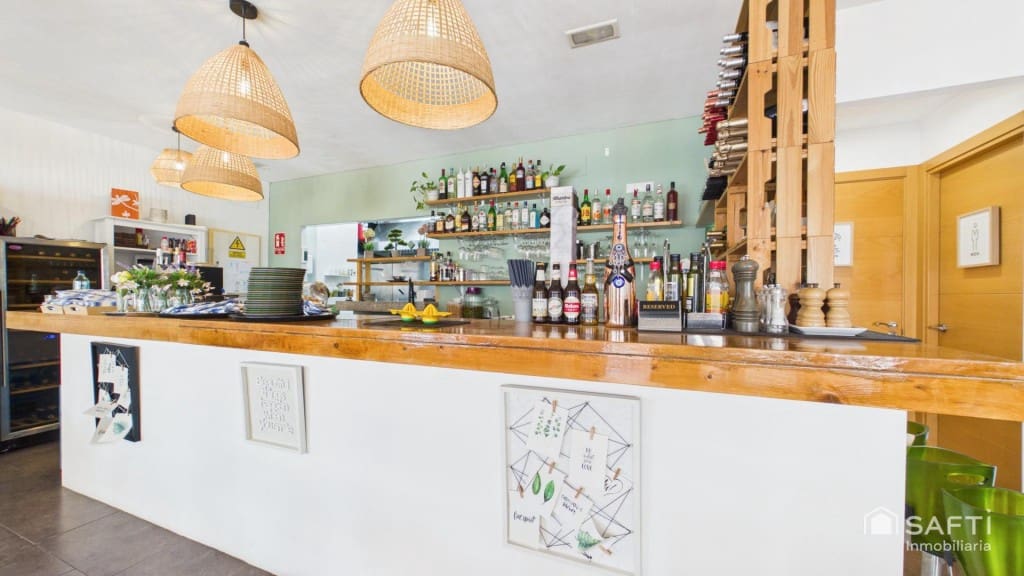 Comercial para venda em Palmanova - 160 000 € (Ref: 10013058)