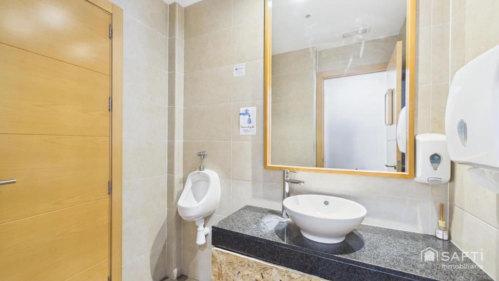 Comercial para venda em Palmanova - 160 000 € (Ref: 10013058)