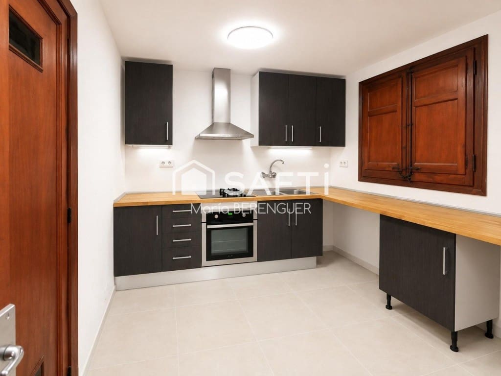 5 bedroom Villa for sale in Begues - € 755,000 (Ref: 10013059)