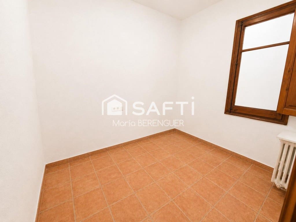 5 bedroom Villa for sale in Begues - € 755,000 (Ref: 10013059)