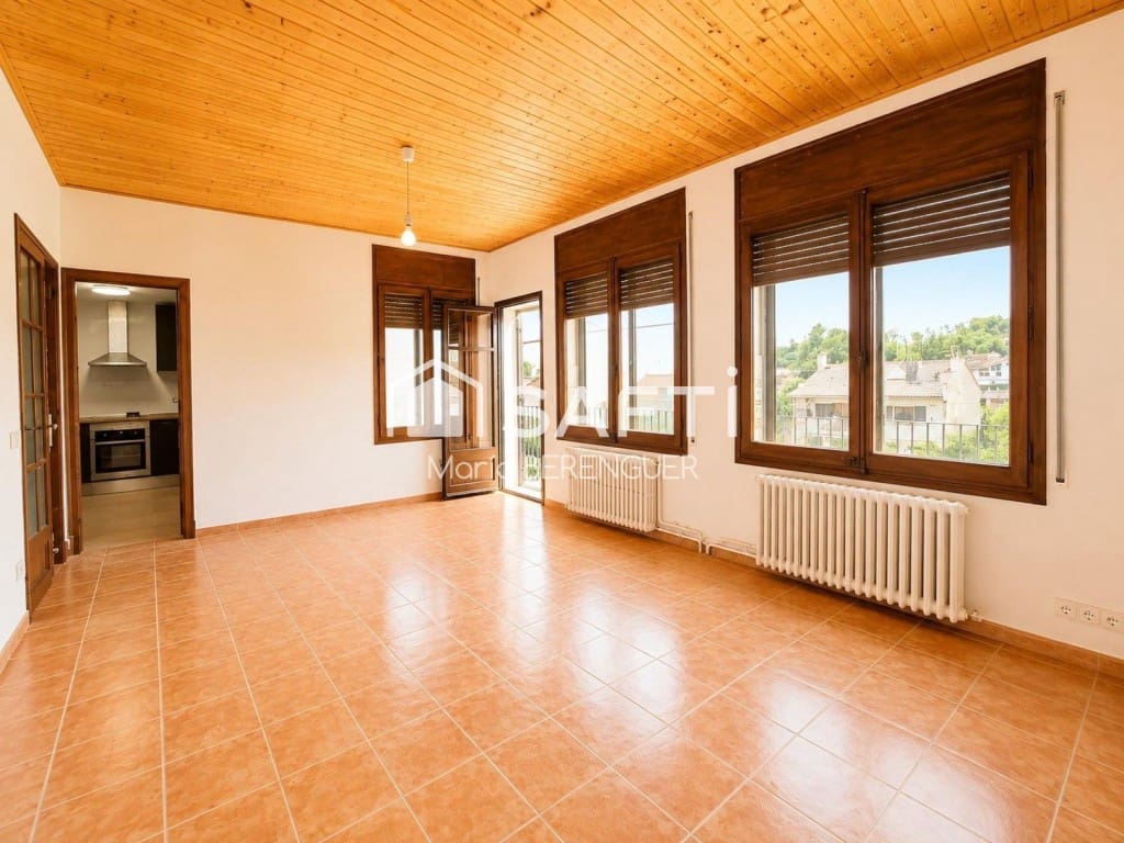5 bedroom Villa for sale in Begues - € 755,000 (Ref: 10013059)