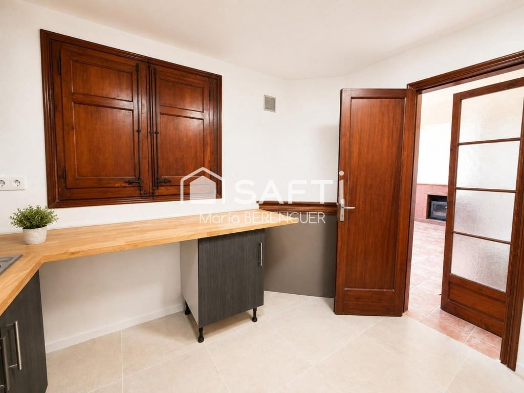 5 bedroom Villa for sale in Begues - € 755,000 (Ref: 10013059)