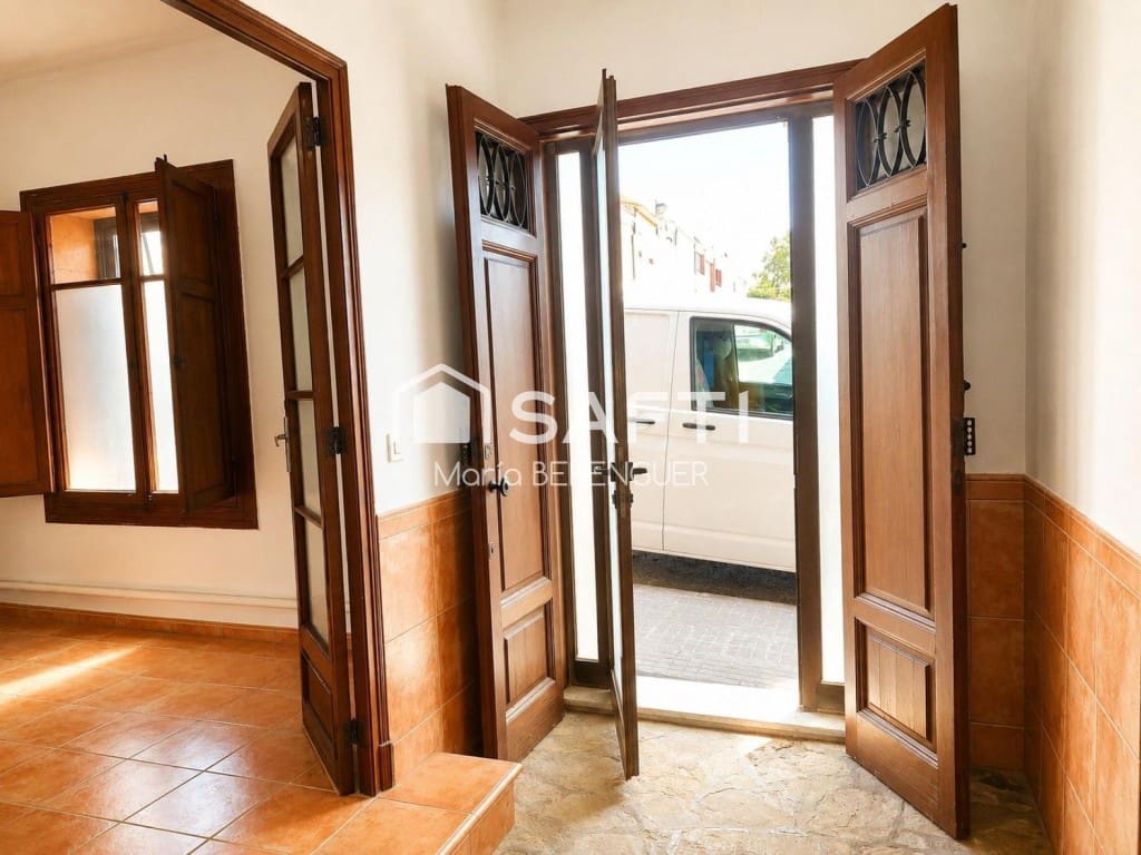 5 bedroom Villa for sale in Begues - € 755,000 (Ref: 10013059)