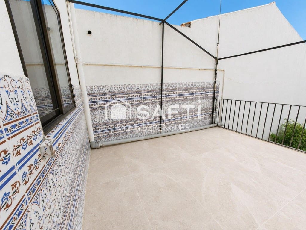 5 bedroom Villa for sale in Begues - € 755,000 (Ref: 10013059)