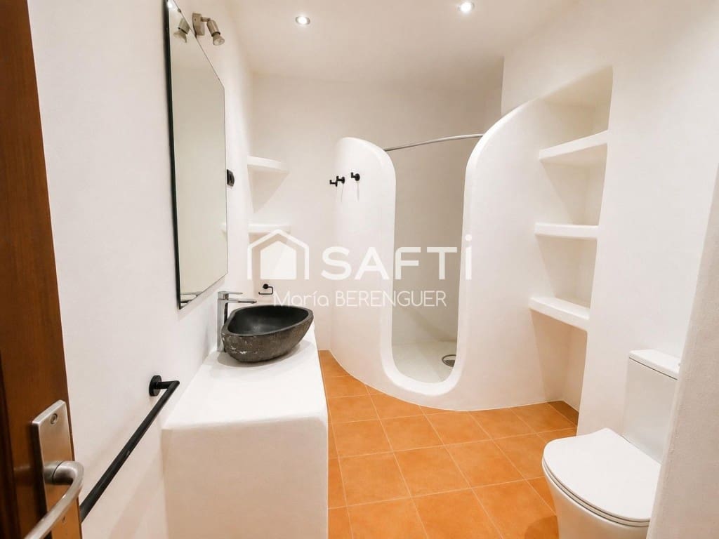 5 bedroom Villa for sale in Begues - € 755,000 (Ref: 10013059)