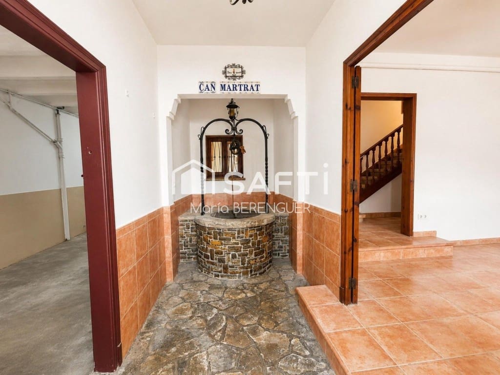 5 bedroom Villa for sale in Begues - € 755,000 (Ref: 10013059)