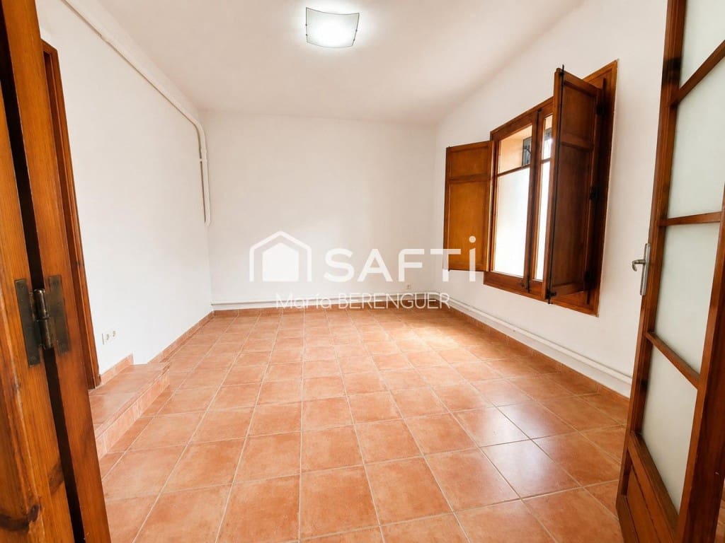5 bedroom Villa for sale in Begues - € 755,000 (Ref: 10013059)