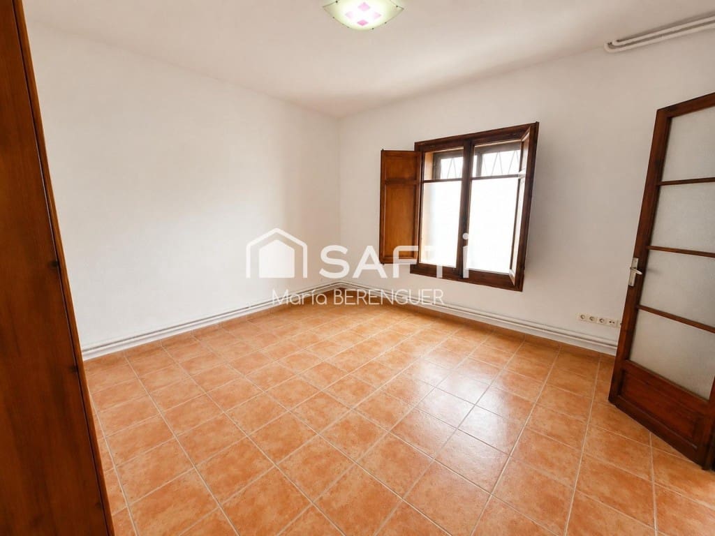 5 bedroom Villa for sale in Begues - € 755,000 (Ref: 10013059)