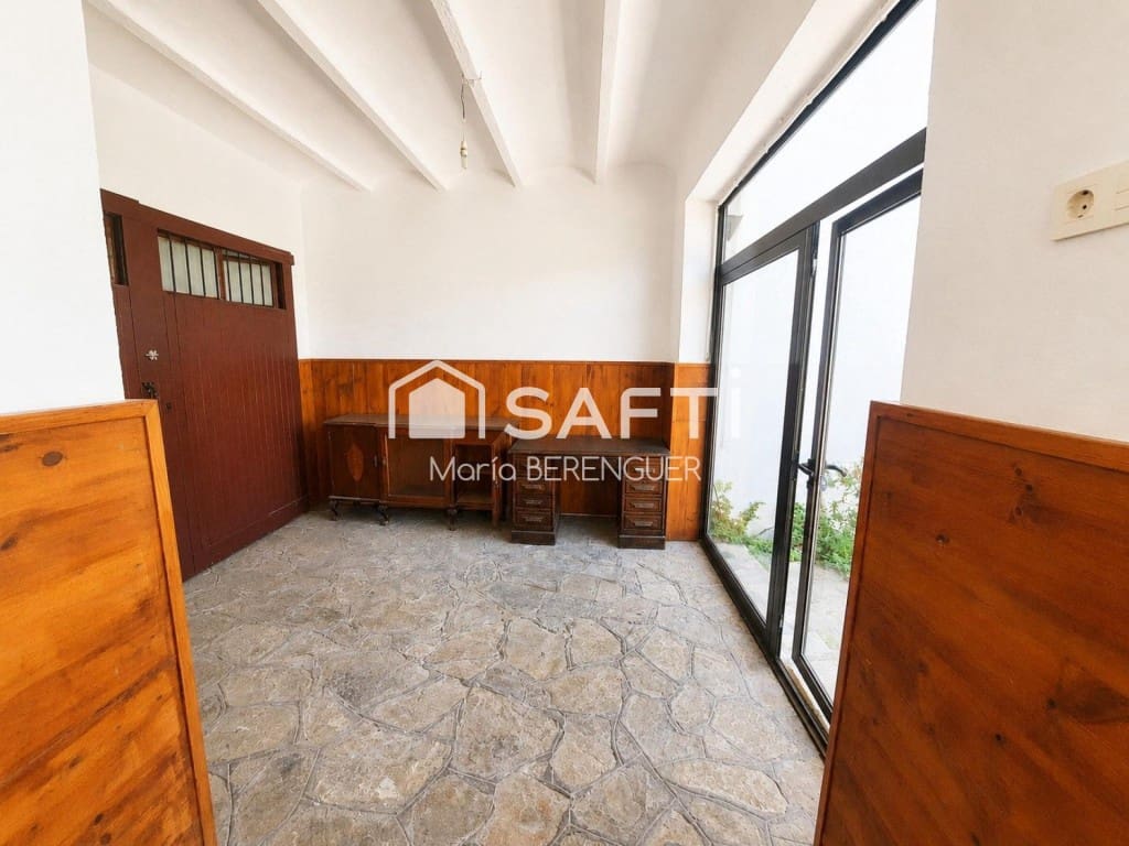 5 bedroom Villa for sale in Begues - € 755,000 (Ref: 10013059)