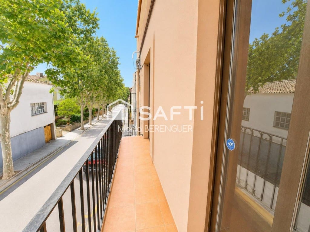 5 bedroom Villa for sale in Begues - € 755,000 (Ref: 10013059)