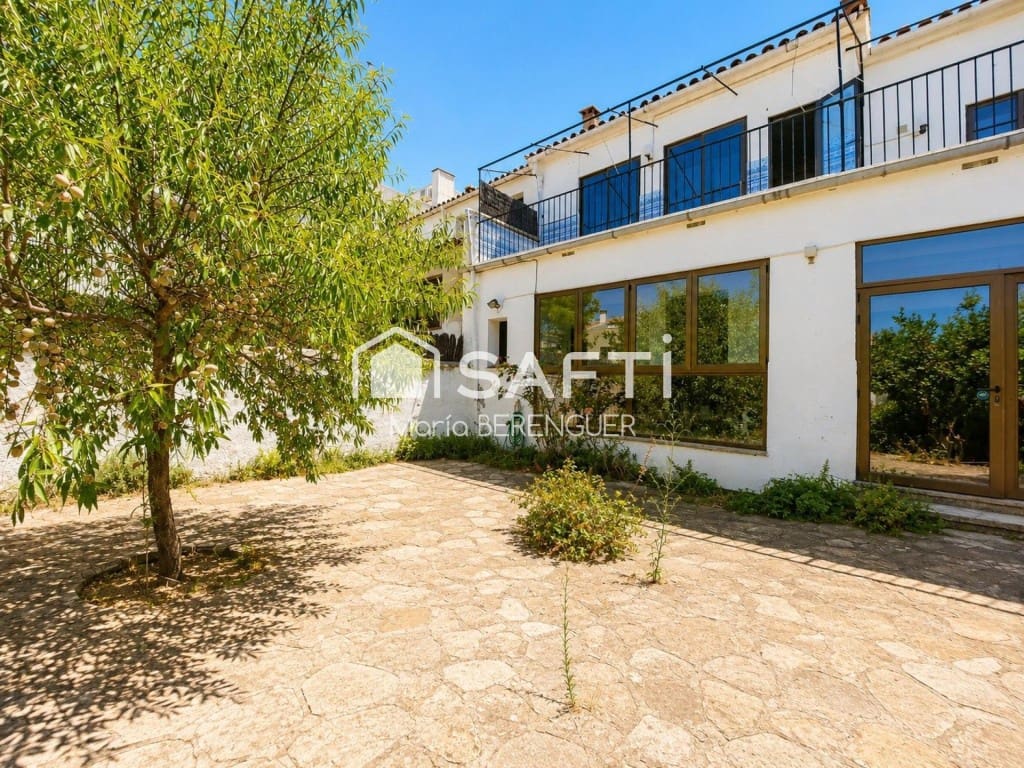 5 bedroom Villa for sale in Begues - € 755,000 (Ref: 10013059)