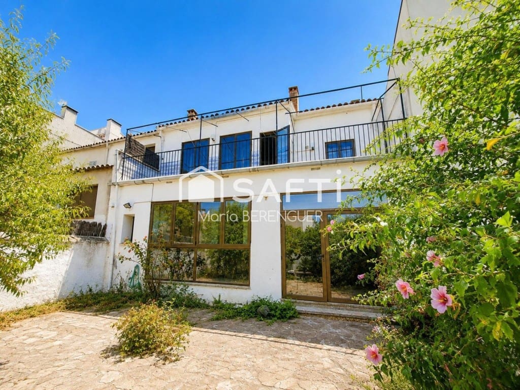 5 bedroom Villa for sale in Begues - € 755,000 (Ref: 10013059)