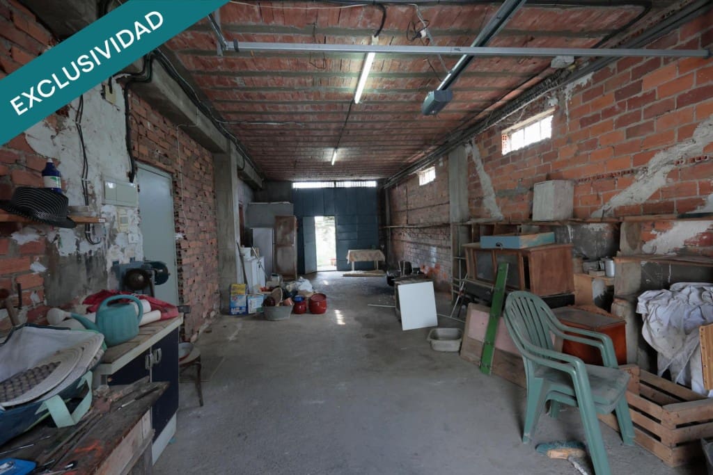 2 bedroom Villa for sale in Toral de los Vados with garage - € 110,000 (Ref: 10013060)