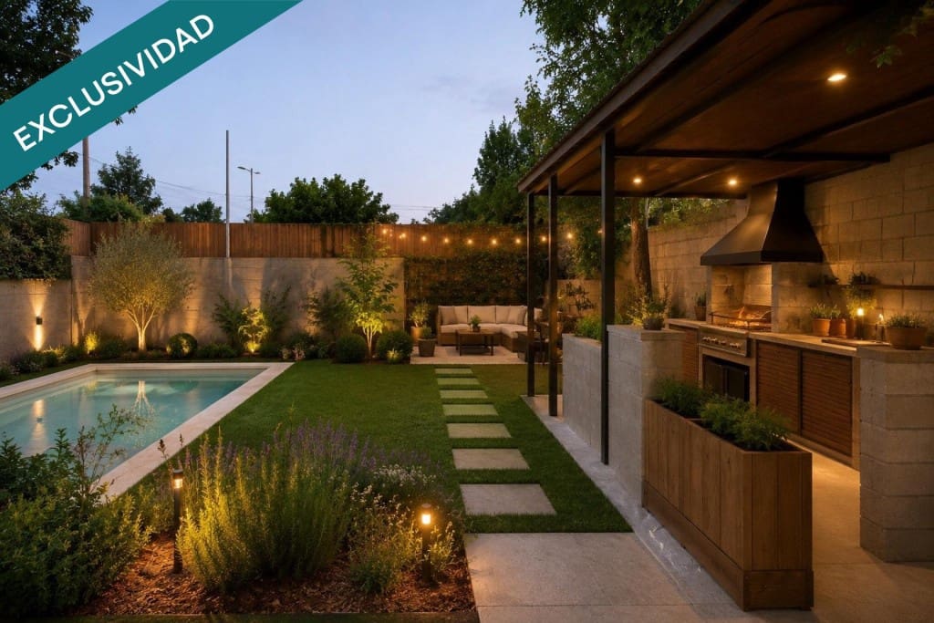2 bedroom Villa for sale in Toral de los Vados with garage - € 110,000 (Ref: 10013060)