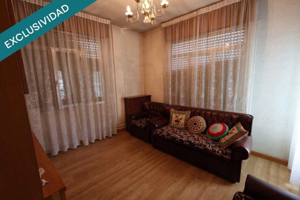 2 bedroom Villa for sale in Toral de los Vados with garage - € 110,000 (Ref: 10013060)