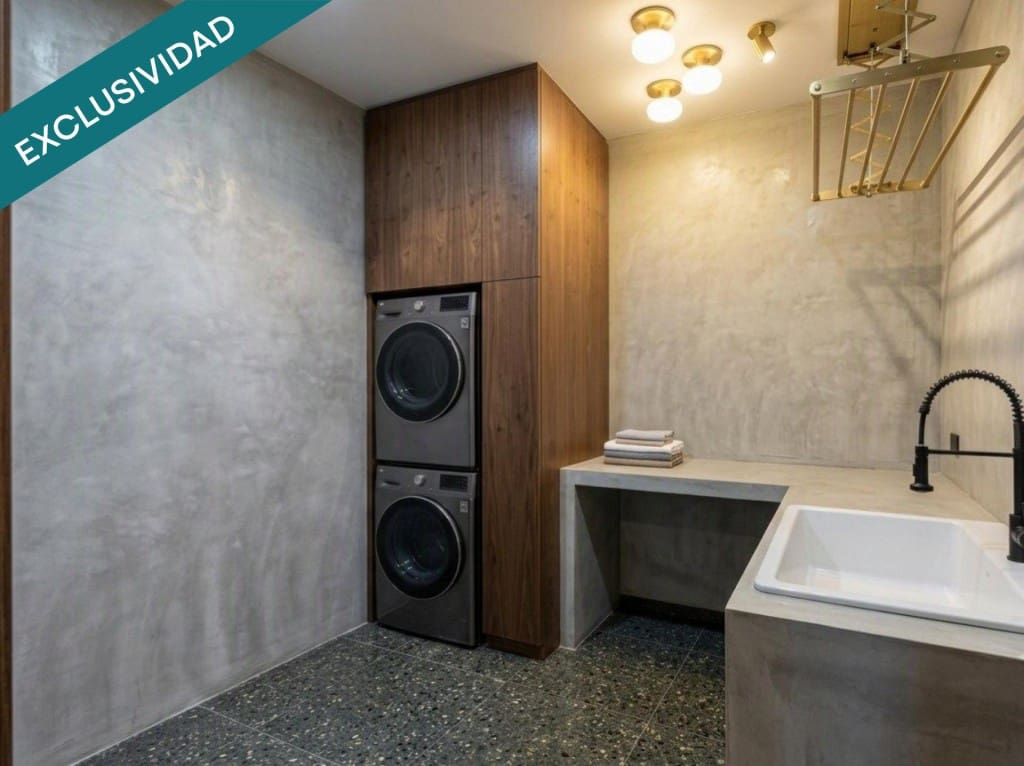 2 bedroom Villa for sale in Toral de los Vados with garage - € 110,000 (Ref: 10013060)