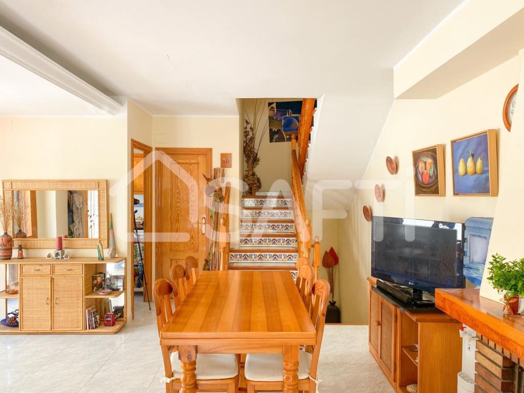 4 soveværelse Rækkehus til salg i Sueca med swimmingpool garage - € 425.000 (Ref: 10015269)