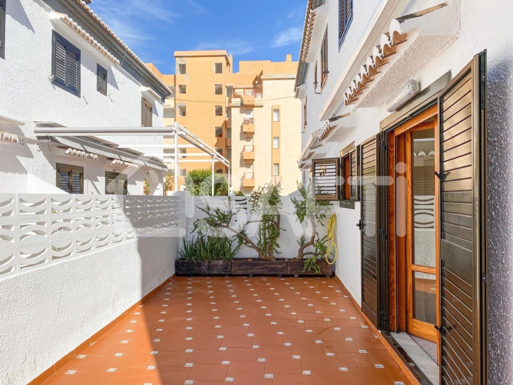 4 soveværelse Rækkehus til salg i Sueca med swimmingpool garage - € 425.000 (Ref: 10015269)
