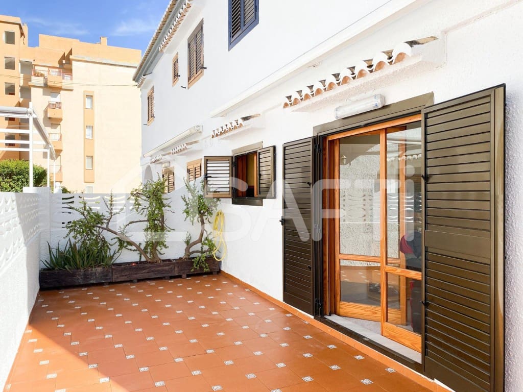 4 soveværelse Rækkehus til salg i Sueca med swimmingpool garage - € 425.000 (Ref: 10015269)