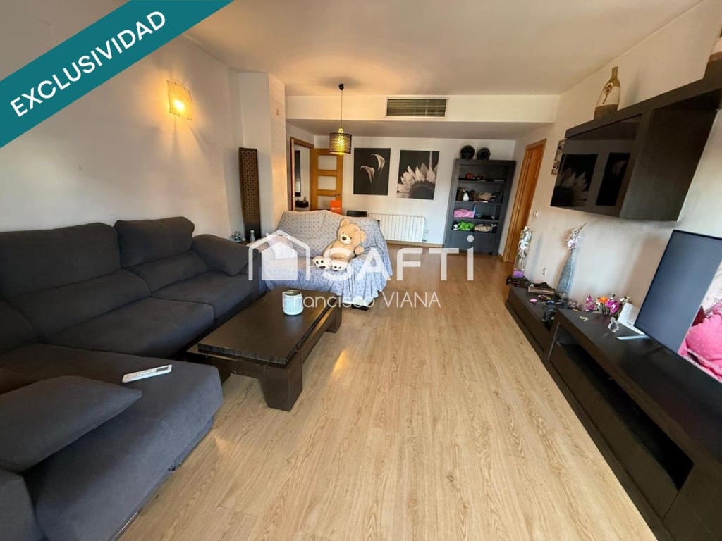 3 bedroom Apartment for sale in Lloret de Mar with pool - € 290,000 (Ref: 10017265)
