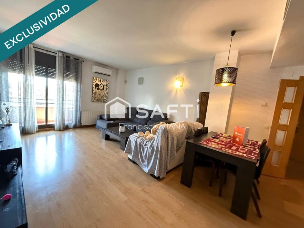3 bedroom Apartment for sale in Lloret de Mar with pool - € 290,000 (Ref: 10017265)