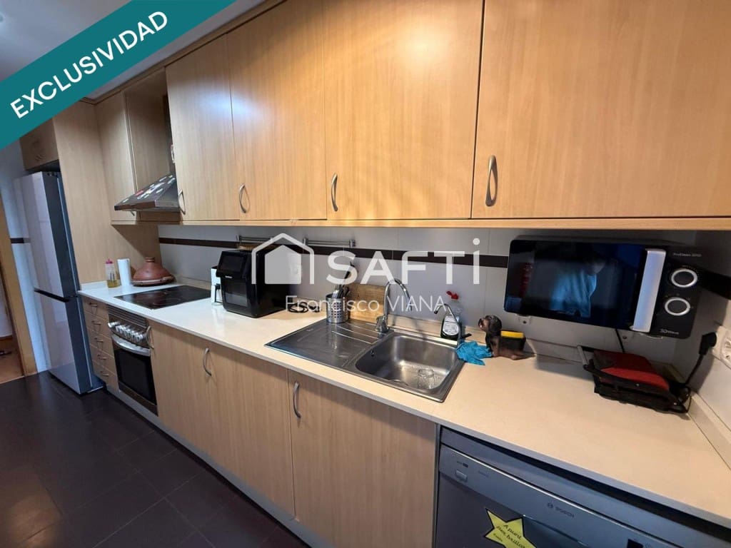 3 bedroom Apartment for sale in Lloret de Mar with pool - € 290,000 (Ref: 10017265)