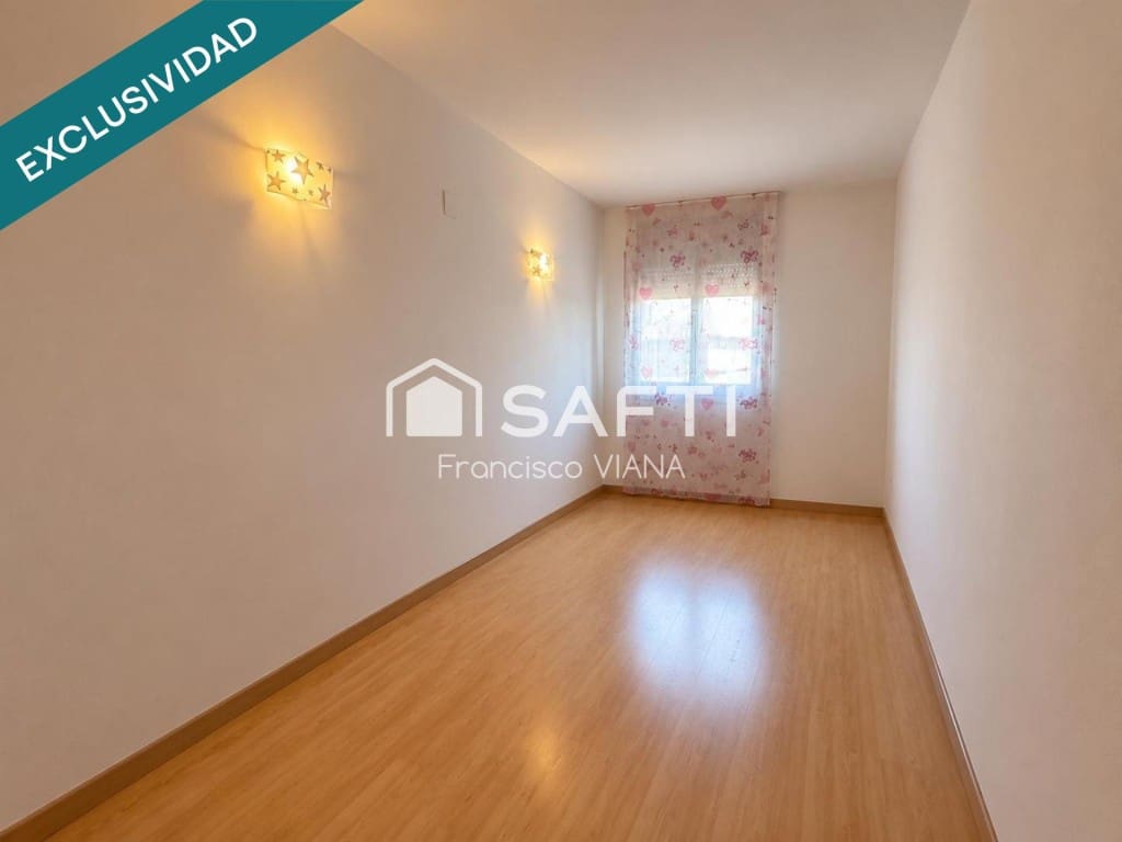 3 bedroom Apartment for sale in Lloret de Mar with pool - € 290,000 (Ref: 10017265)